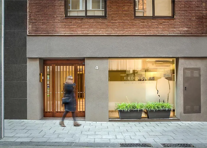 Eric Voekel Boutique s - Bcn Suites